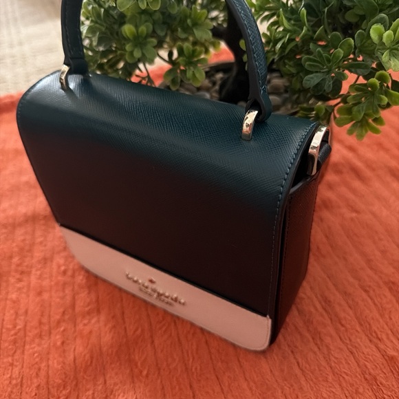 kate spade Black and Cream Mini Bag. - Picture 2 of 13